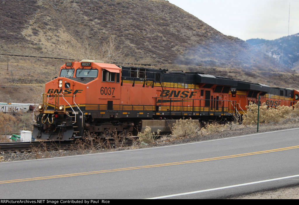 BNSF 6037 Building The East Bound